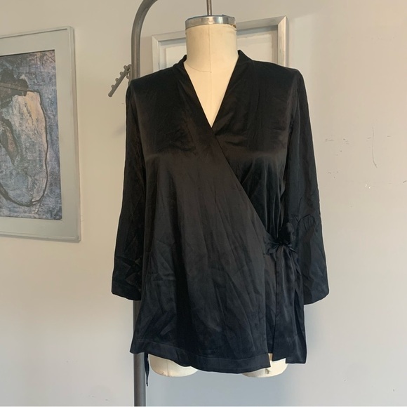 Eileen Fisher Silk Blend V-Neck Black Wrap Top NWT - Picture 2 of 6
